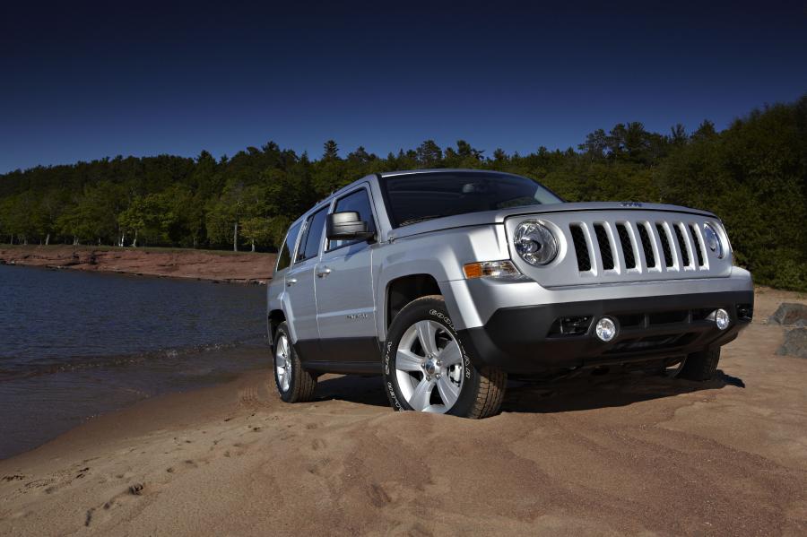  Jeep Patriot 2011 года  (фото 29 из 36)